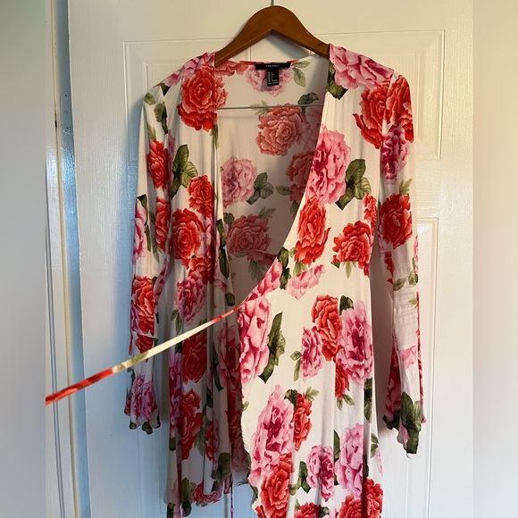Floral Wrap Dress - Picture 9 of 9